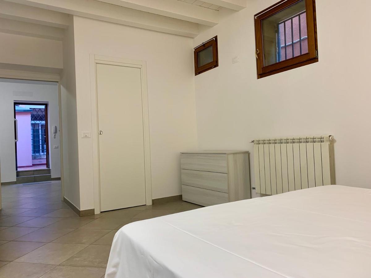Central Home Chioggia In The Historic Center Esterno foto